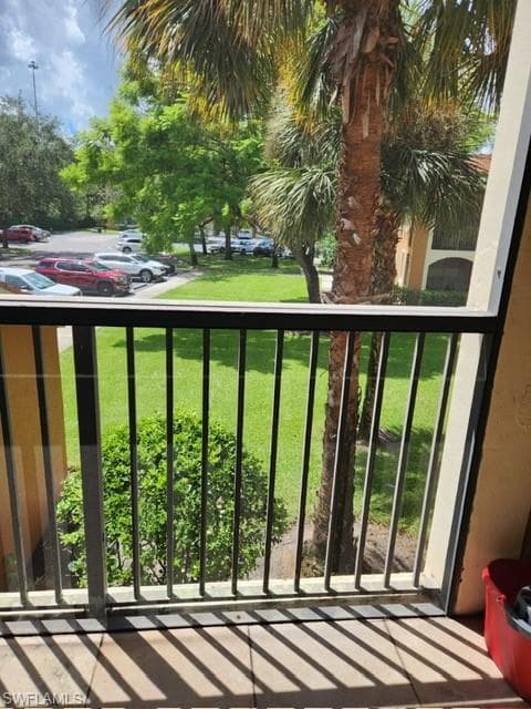 1200 Reserve WAY # 201, NAPLES FL 34105-8