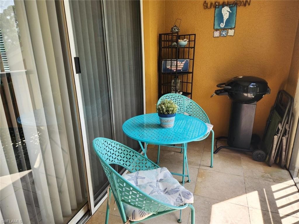 1200 Reserve WAY # 201, NAPLES FL 34105-7