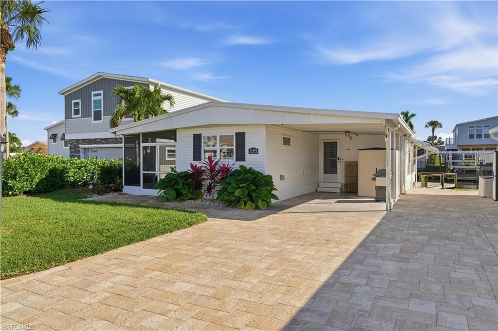 11391 Cypress LN, FORT MYERS BEACH FL 33931-2