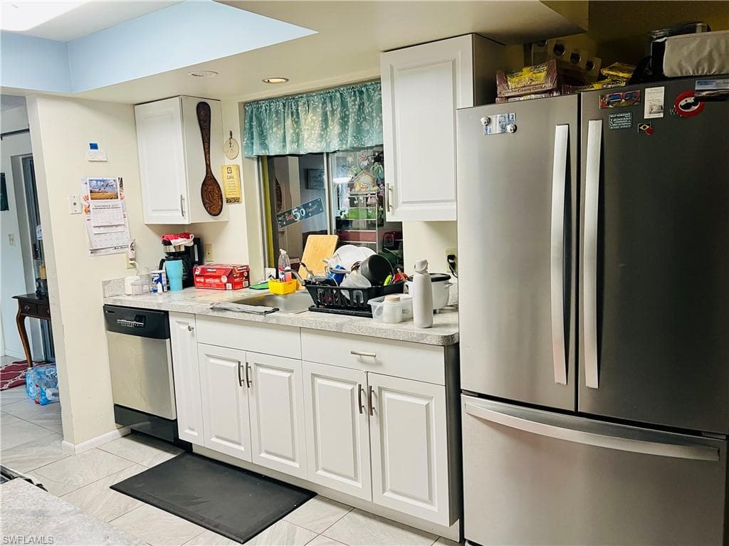 6986 Scarboro DR, FORT MYERS FL 33919-15