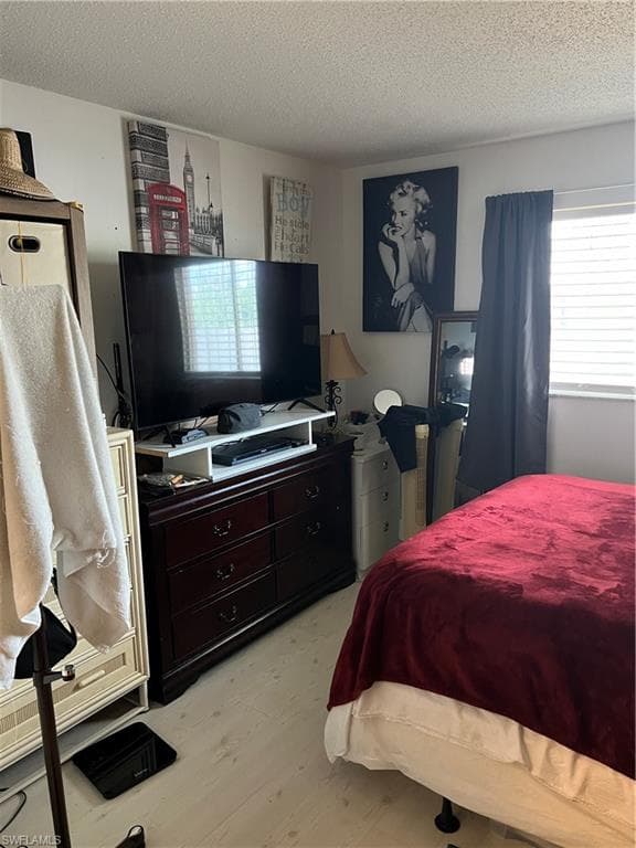 6986 Scarboro DR, FORT MYERS FL 33919-21