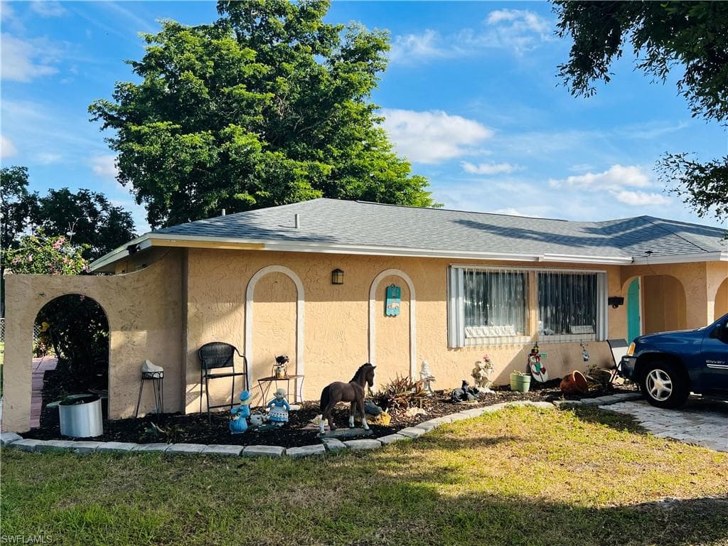 6986 Scarboro DR, FORT MYERS FL 33919-2