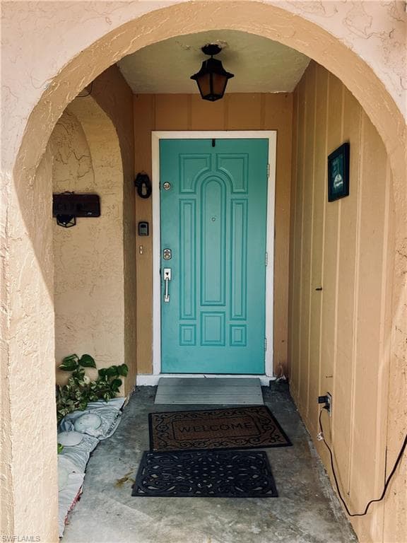 6986 Scarboro DR, FORT MYERS FL 33919-4