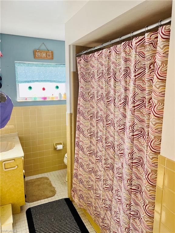 6986 Scarboro DR, FORT MYERS FL 33919-23