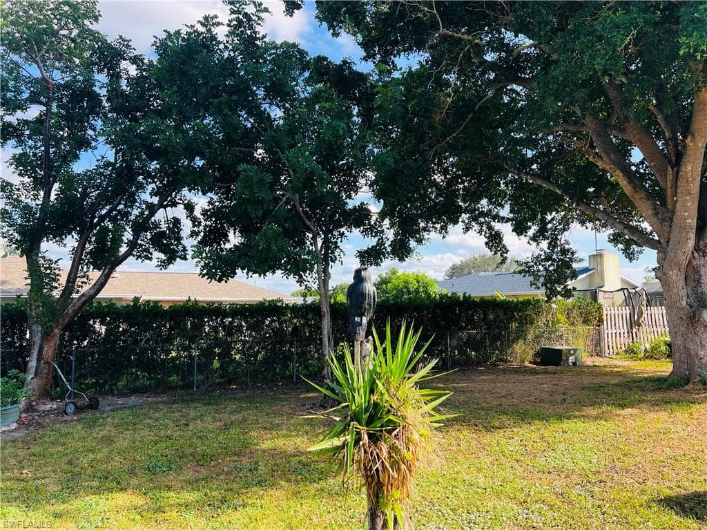 6986 Scarboro DR, FORT MYERS FL 33919-33