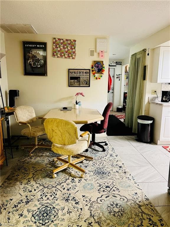 6986 Scarboro DR, FORT MYERS FL 33919-18