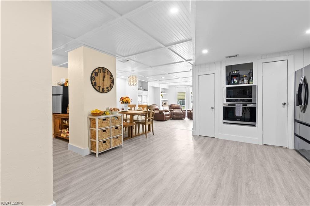 23 Derhenson DR, NAPLES FL 34114-6