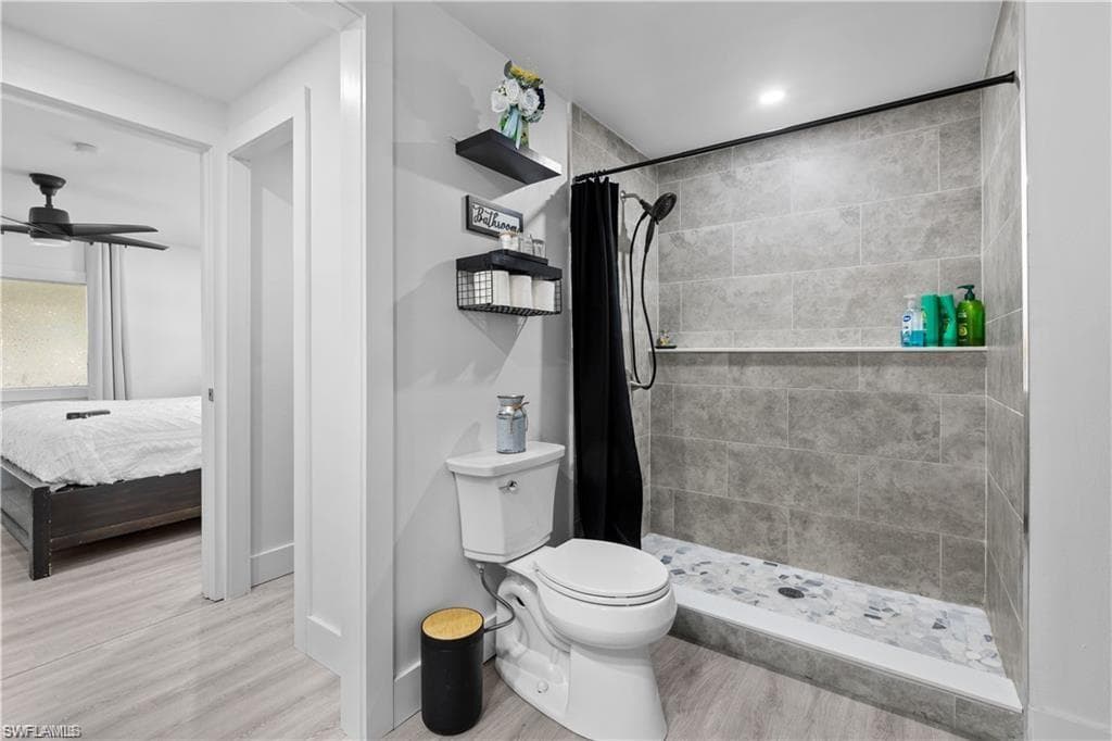 23 Derhenson DR, NAPLES FL 34114-14