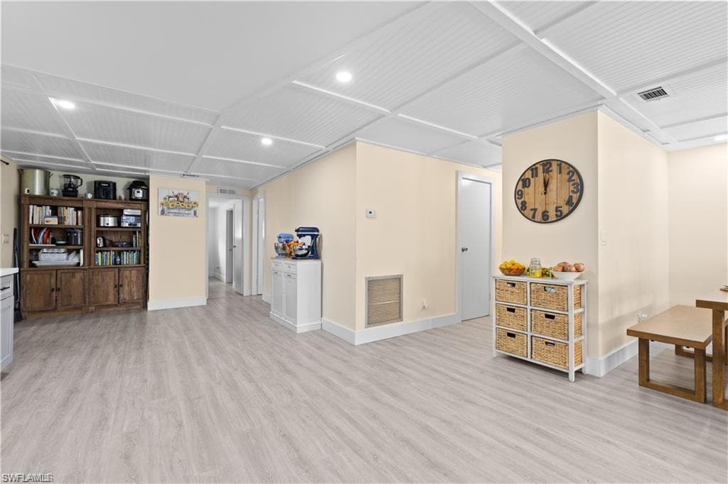 23 Derhenson DR, NAPLES FL 34114-7