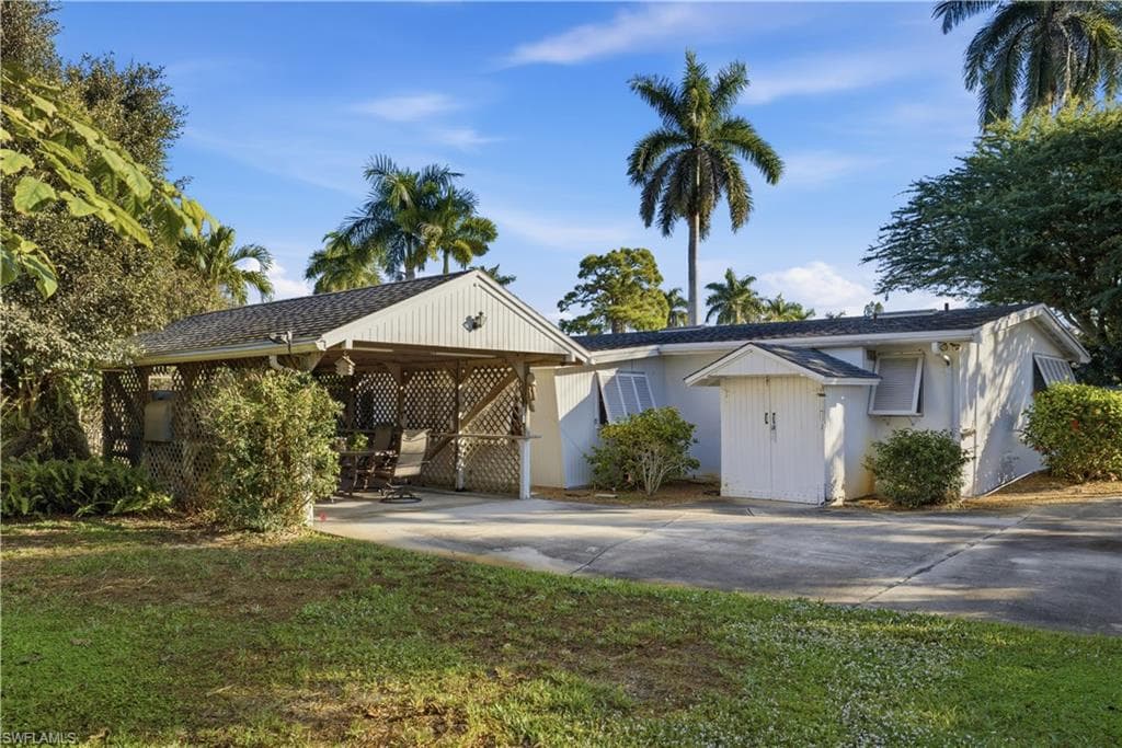 2261 11th ST N, NAPLES FL 34103-22