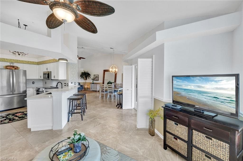 9600 Rosewood Pointe TER # 205, BONITA SPRINGS FL 34135-4