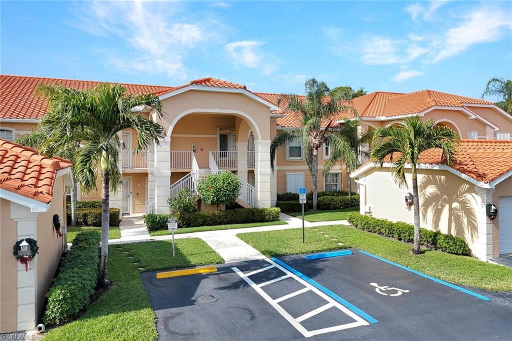 9600 Rosewood Pointe TER # 205, BONITA SPRINGS FL 34135-19
