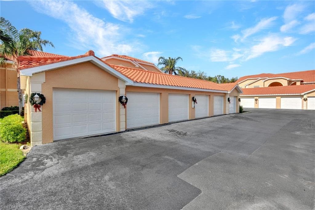 9600 Rosewood Pointe TER # 205, BONITA SPRINGS FL 34135-23