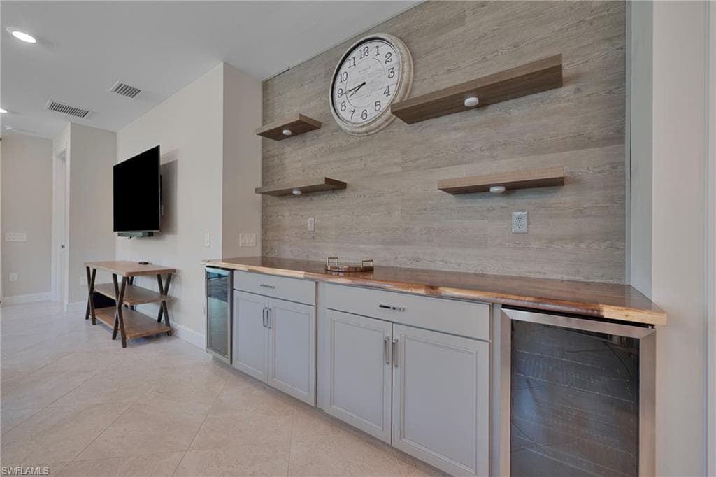 12390 Canal Grande DR, FORT MYERS FL 33913-4