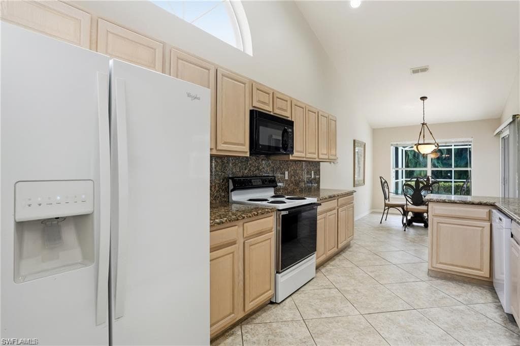 2268 Piccadilly CT, NAPLES FL 34112-22