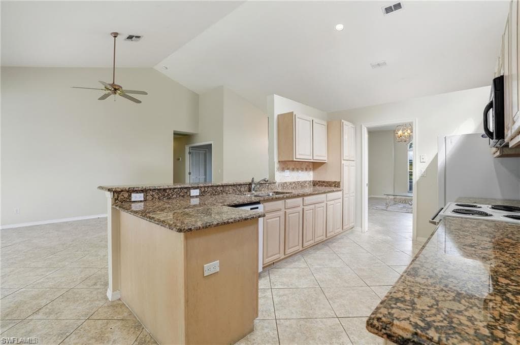 2268 Piccadilly CT, NAPLES FL 34112-23