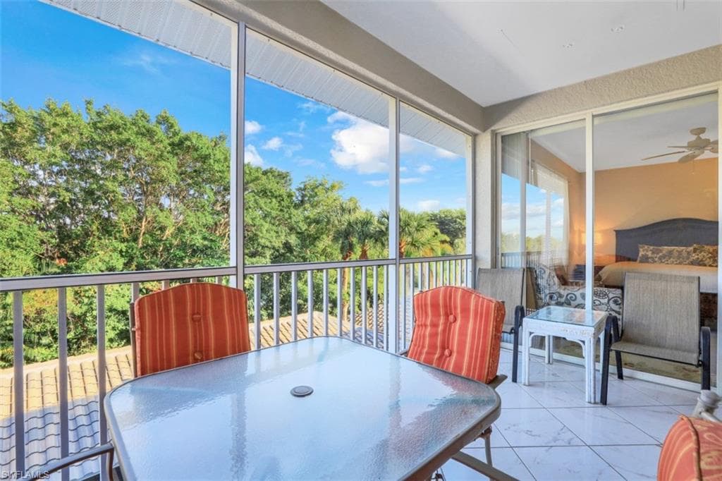 519 Roma CT # 305, NAPLES FL 34110-15