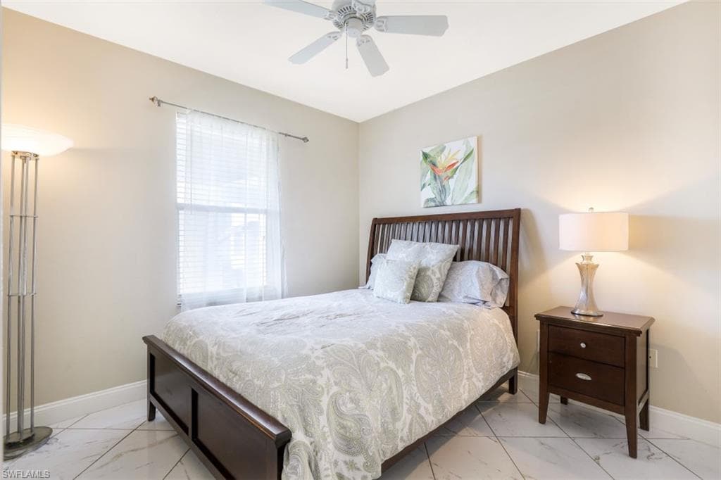 519 Roma CT # 305, NAPLES FL 34110-10