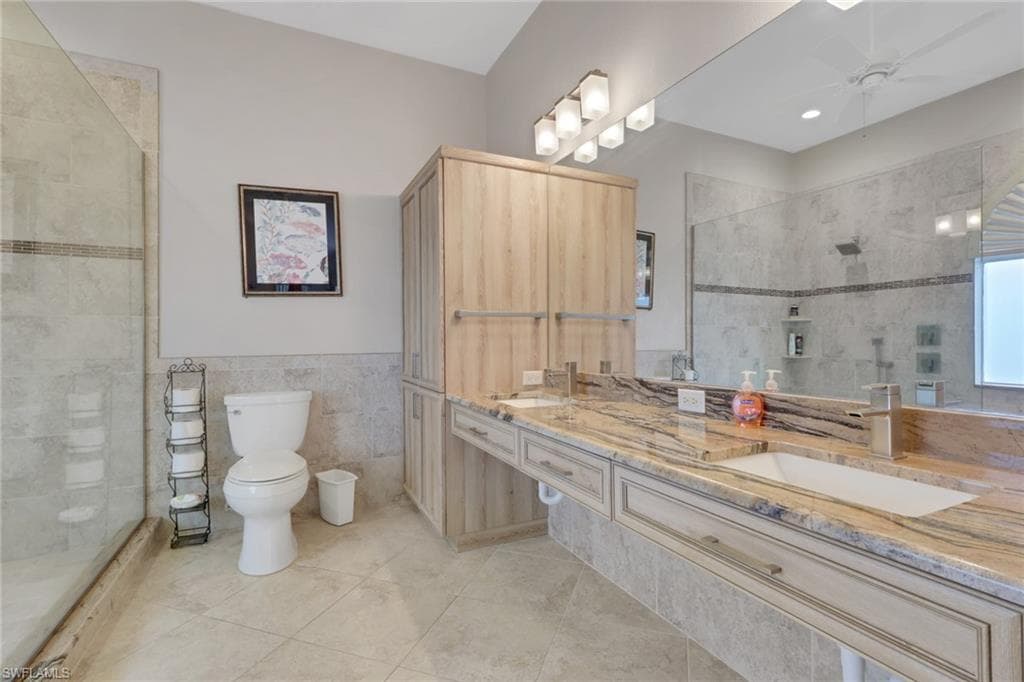 9519 Mariners Cove LN S, FORT MYERS FL 33919-26