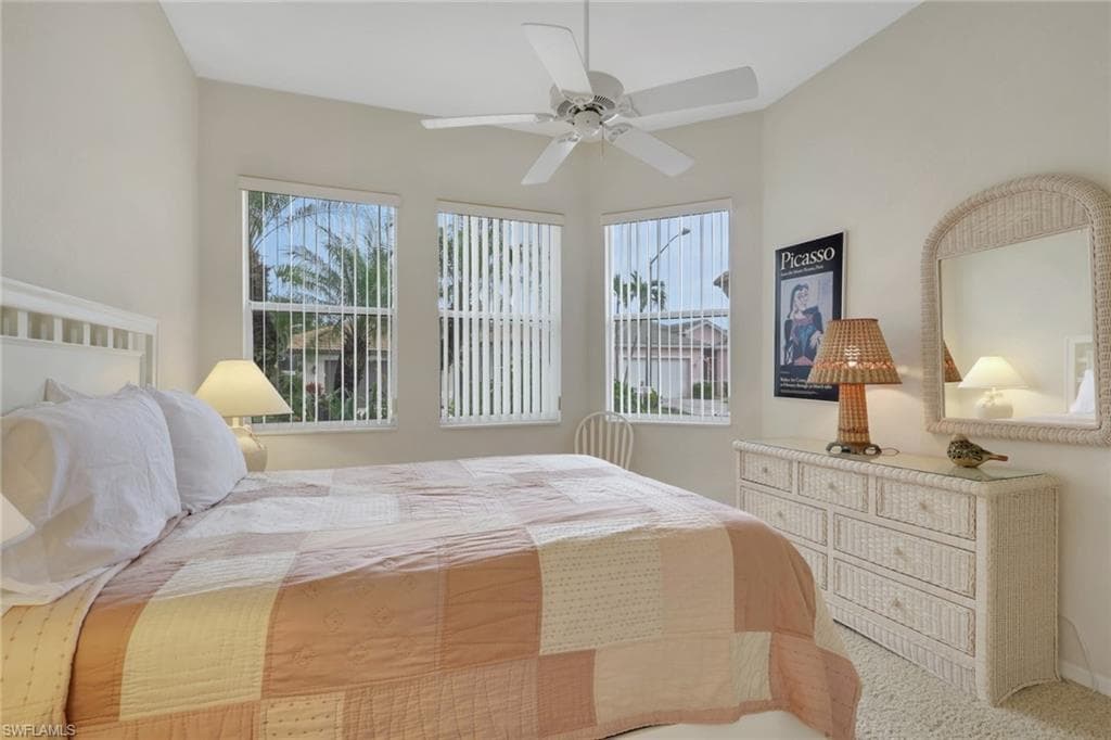 9519 Mariners Cove LN S, FORT MYERS FL 33919-9