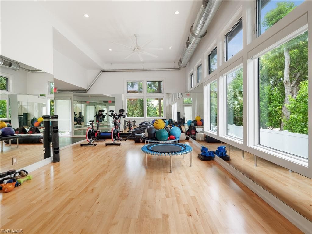2480 Library WAY, SANIBEL FL 33957-4