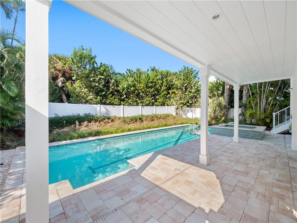 2480 Library WAY, SANIBEL FL 33957-38