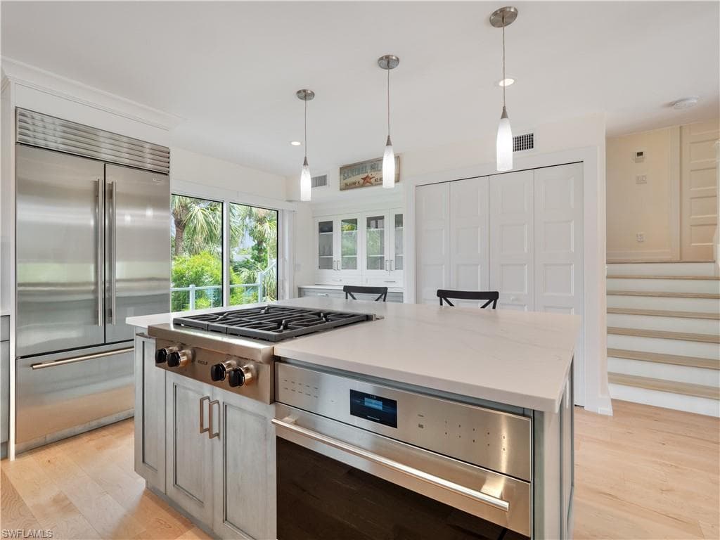 2480 Library WAY, SANIBEL FL 33957-20