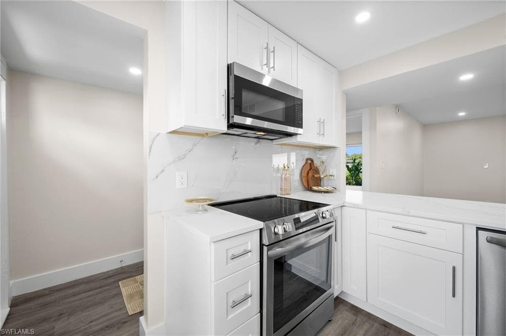 378 Palm DR # 1, NAPLES FL 34112-5