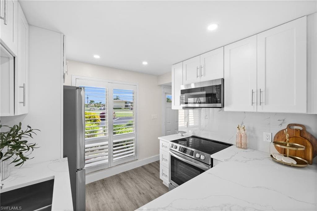 378 Palm DR # 1, NAPLES FL 34112-7