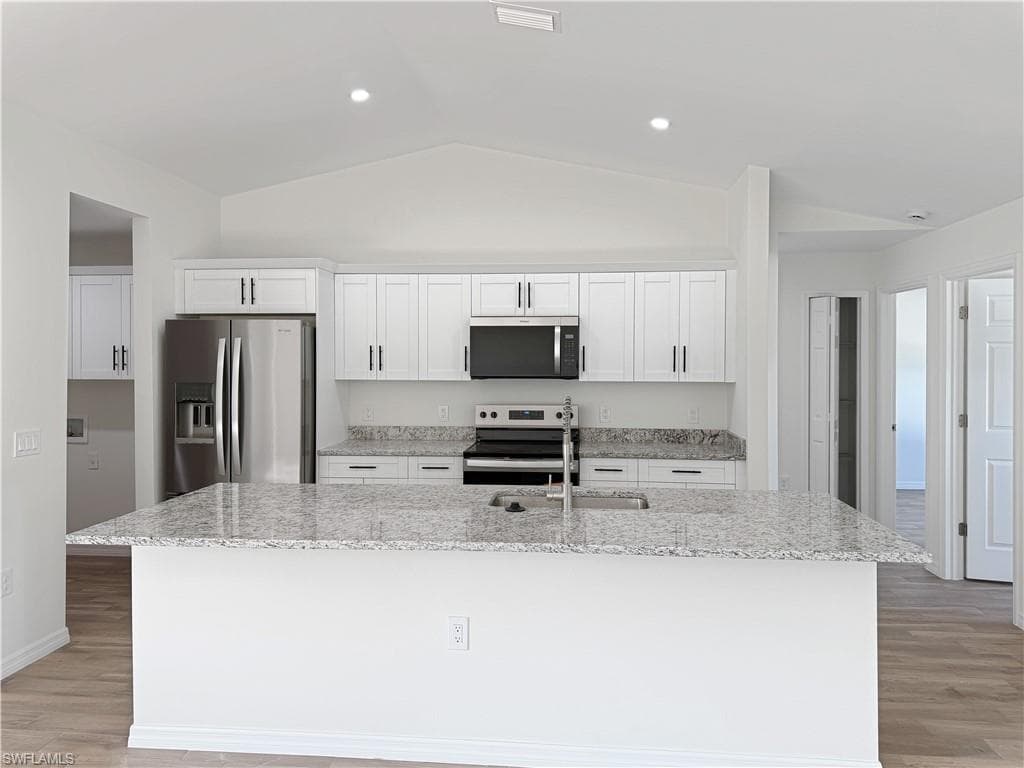 8157 Albatross RD, FORT MYERS FL 33967-4