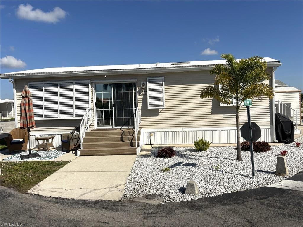 11791 Papershell DR, FORT MYERS FL 33908-1