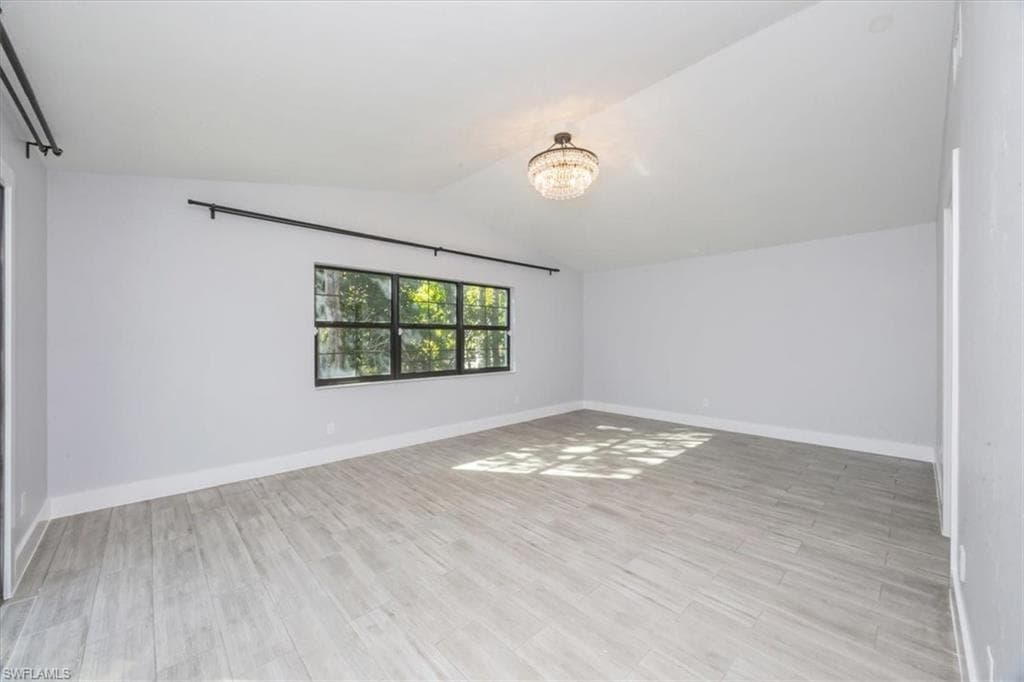 6161 Waxmyrtle WAY, NAPLES FL 34109-11