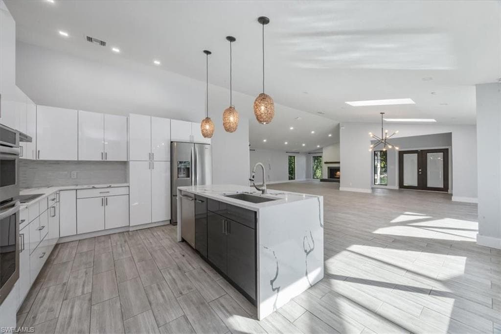 6161 Waxmyrtle WAY, NAPLES FL 34109-10