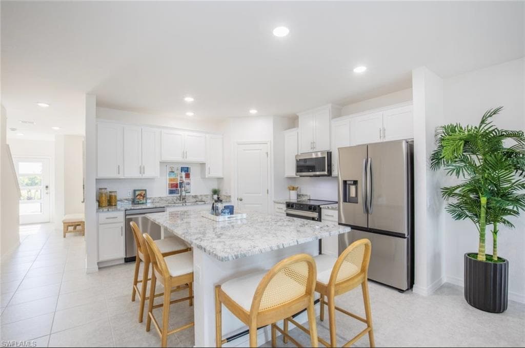 10538 Fountain Palm CIR, BOKEELIA FL 33922-3