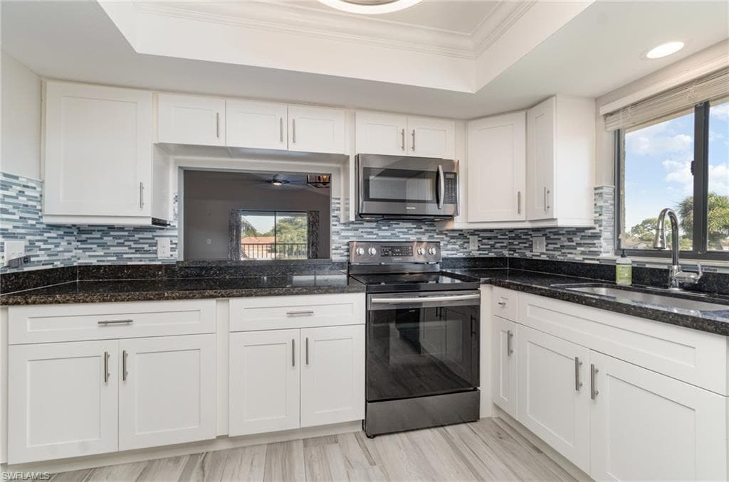 4321 Country Club BLVD # 207, CAPE CORAL FL 33904-1
