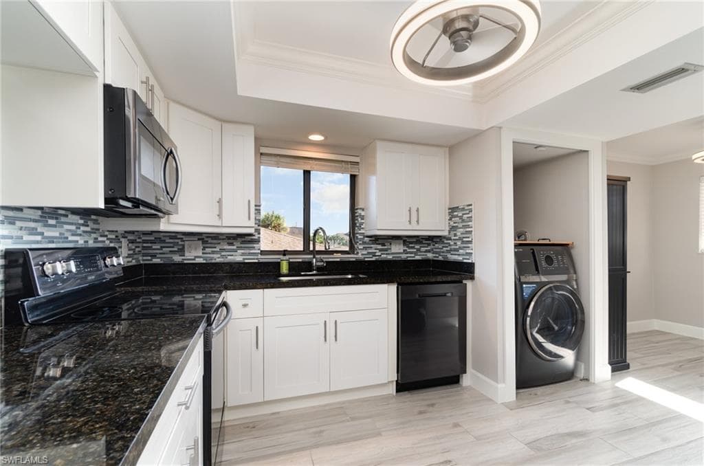 4321 Country Club BLVD # 207, CAPE CORAL FL 33904-16