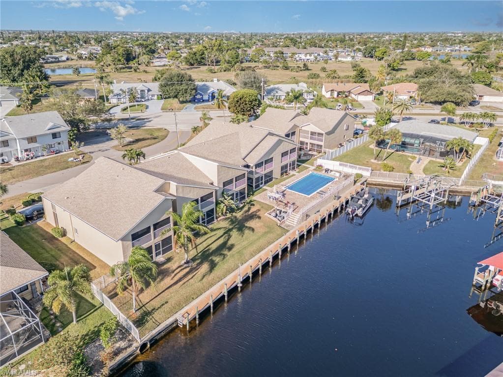 4321 Country Club BLVD # 207, CAPE CORAL FL 33904-2