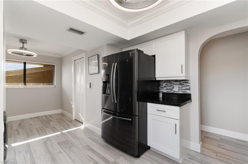 4321 Country Club BLVD # 207, CAPE CORAL FL 33904-14