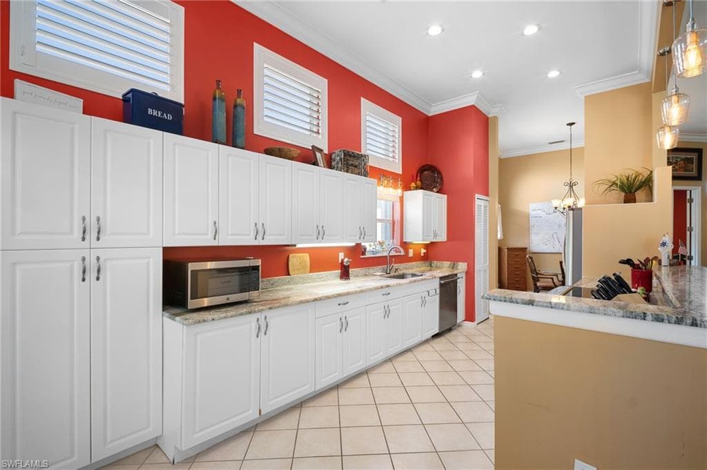 19349 Silver Oak DR, ESTERO FL 33967-7