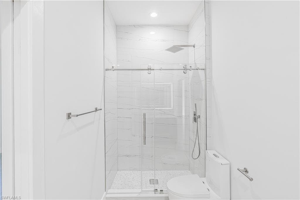 11105 Sea Tropic LN, FORT MYERS FL 33908-22