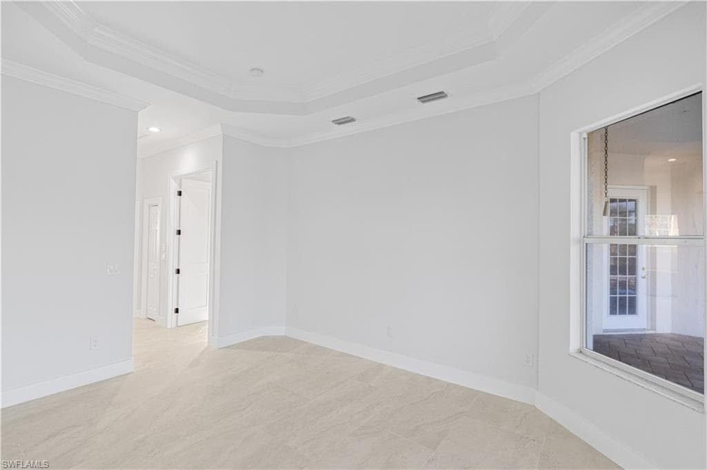 11105 Sea Tropic LN, FORT MYERS FL 33908-27