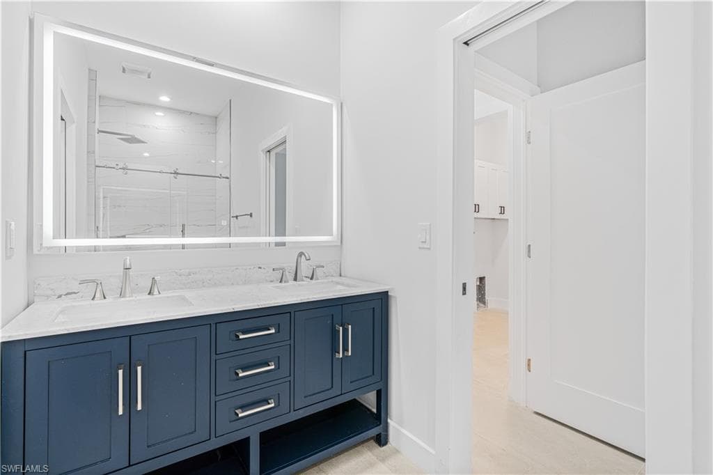 11105 Sea Tropic LN, FORT MYERS FL 33908-23