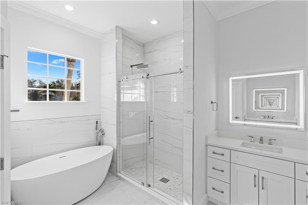 11105 Sea Tropic LN, FORT MYERS FL 33908-29