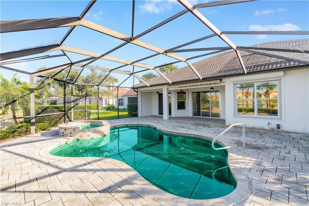 11105 Sea Tropic LN, FORT MYERS FL 33908-37