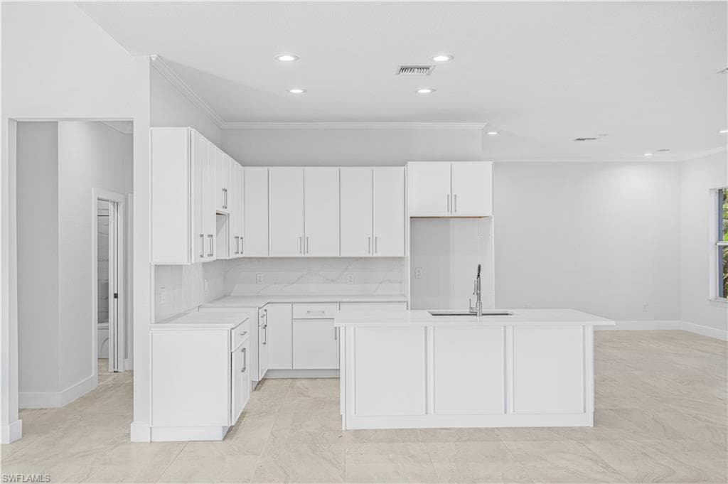 11105 Sea Tropic LN, FORT MYERS FL 33908-14