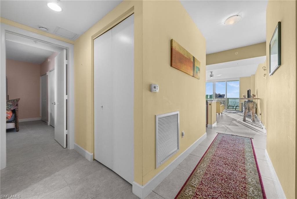 3000 Oasis Grand BLVD # 2702, FORT MYERS FL 33916-10