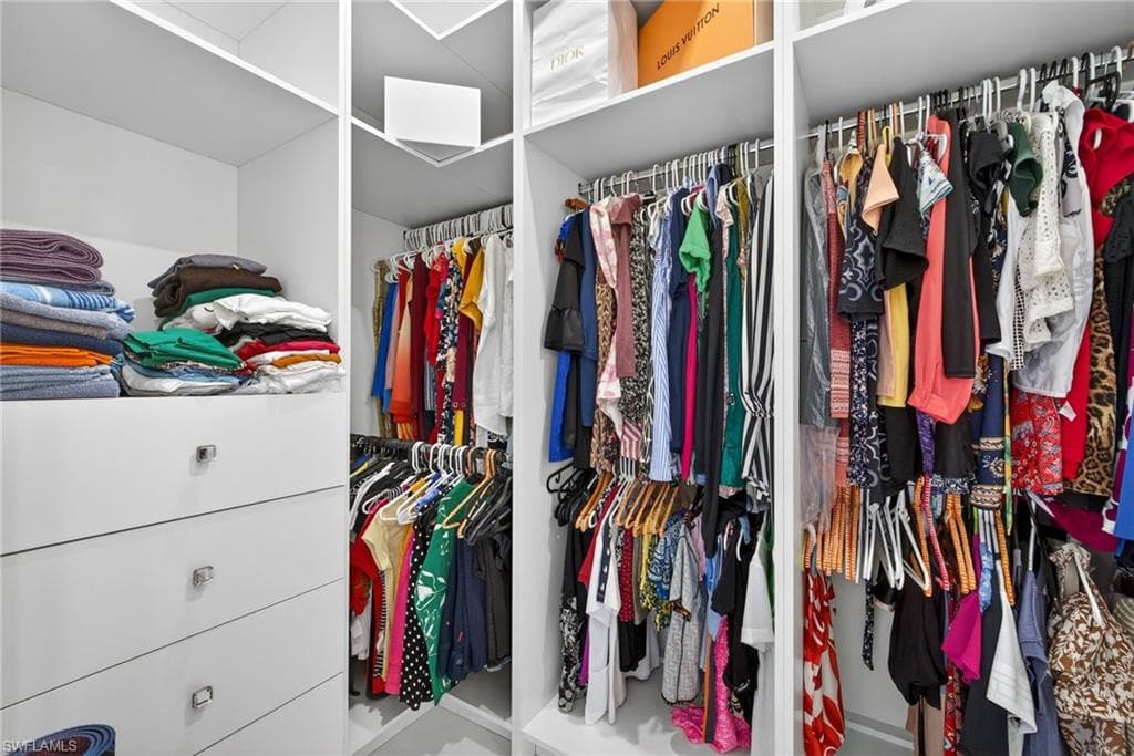 3956 Isla Ciudad CT, NAPLES FL 34109-21