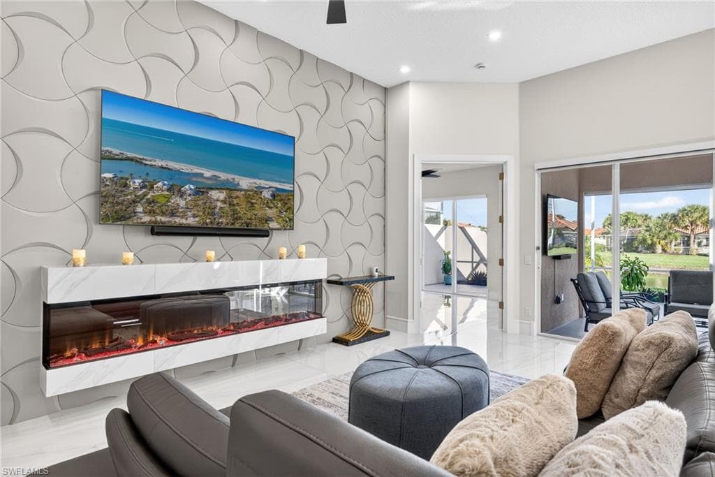 3956 Isla Ciudad CT, NAPLES FL 34109-6