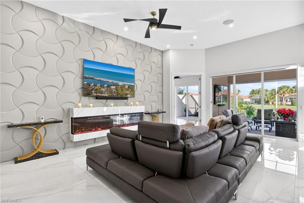 3956 Isla Ciudad CT, NAPLES FL 34109-9