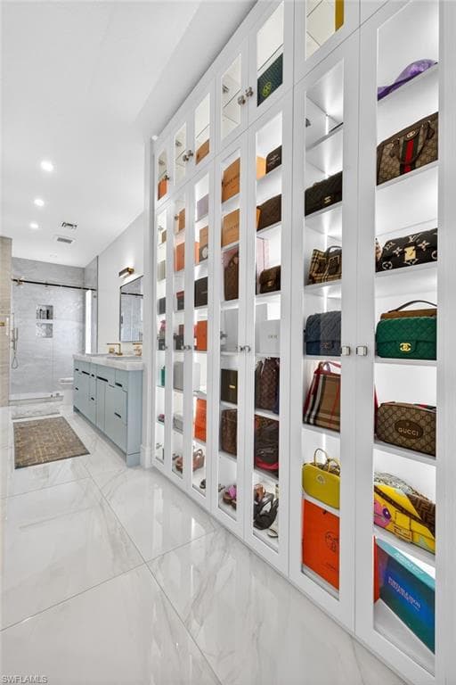 3956 Isla Ciudad CT, NAPLES FL 34109-18